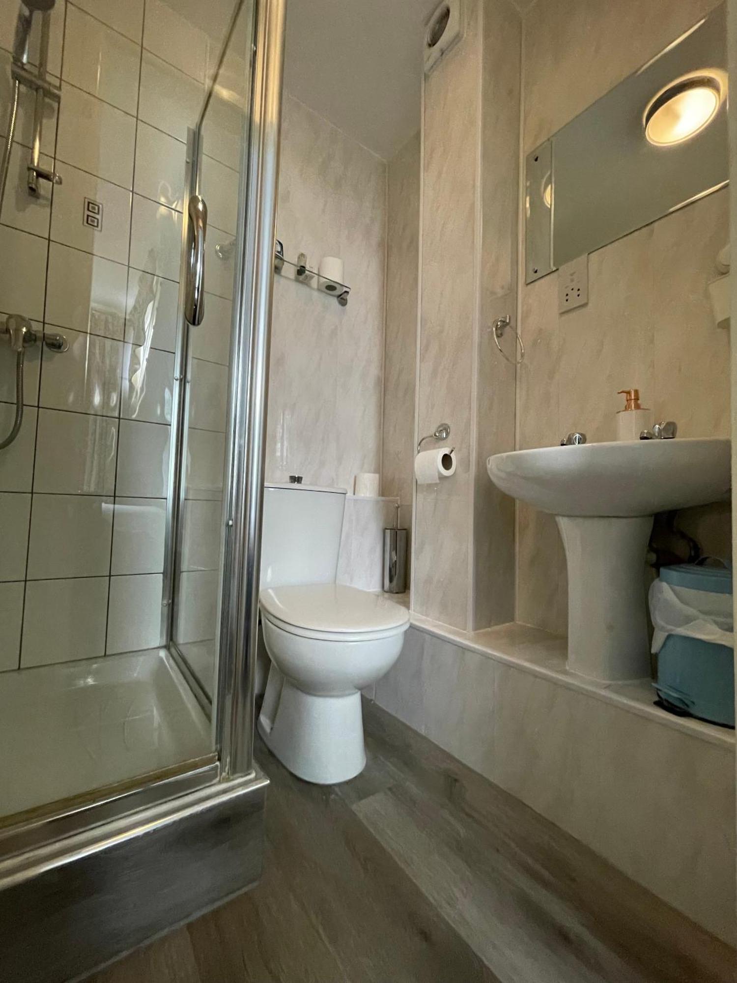 Triple Room,1527439726:JPEG