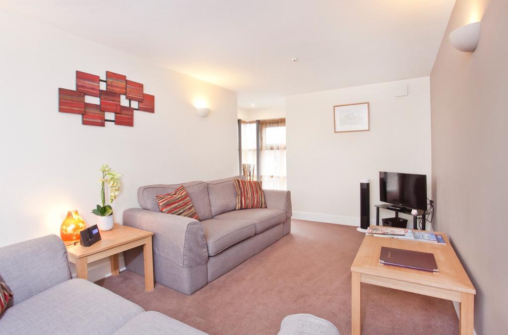 Two-Bedroom Apartment (4 Adults)