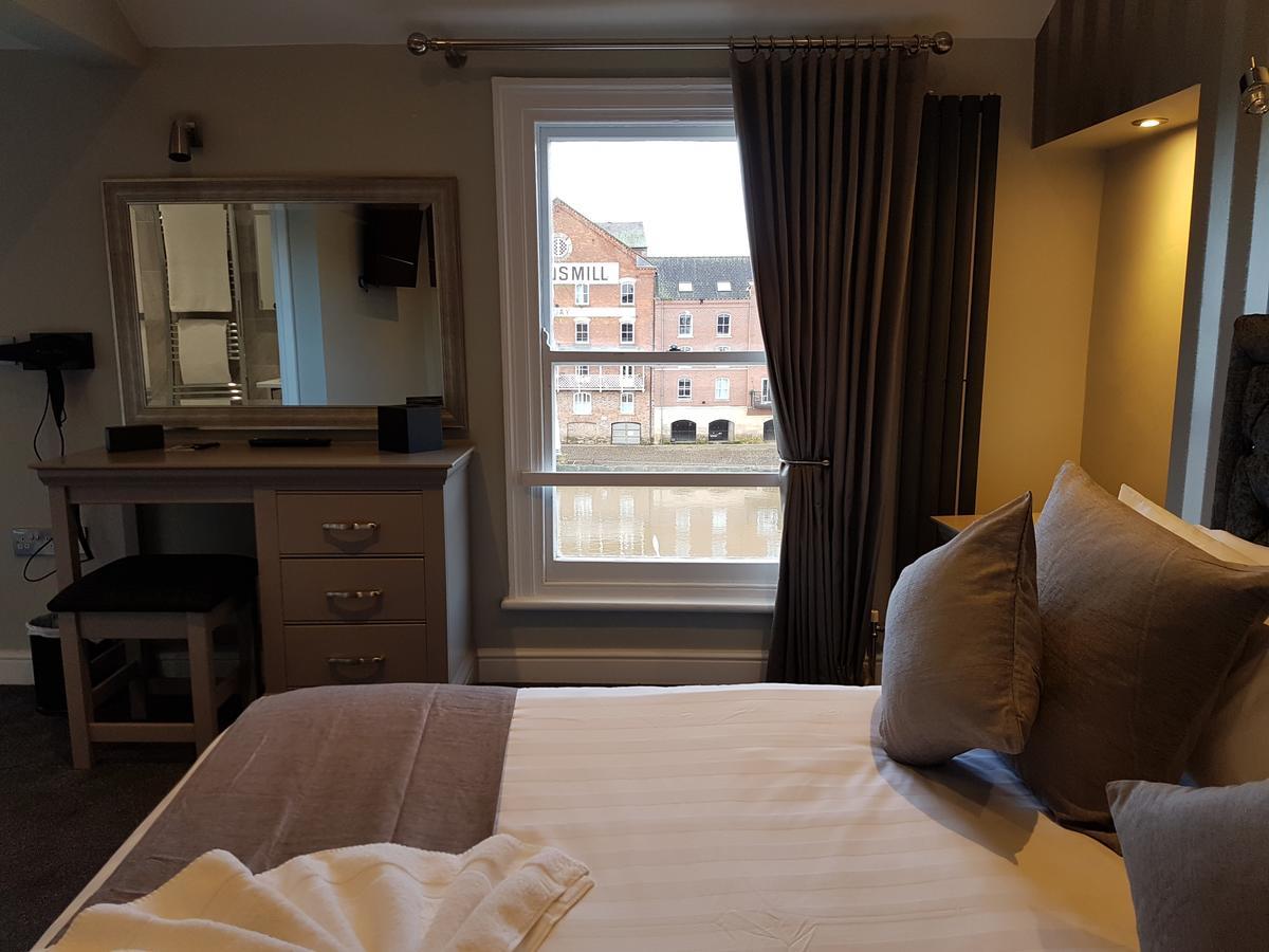 Deluxe Double Room with Shower