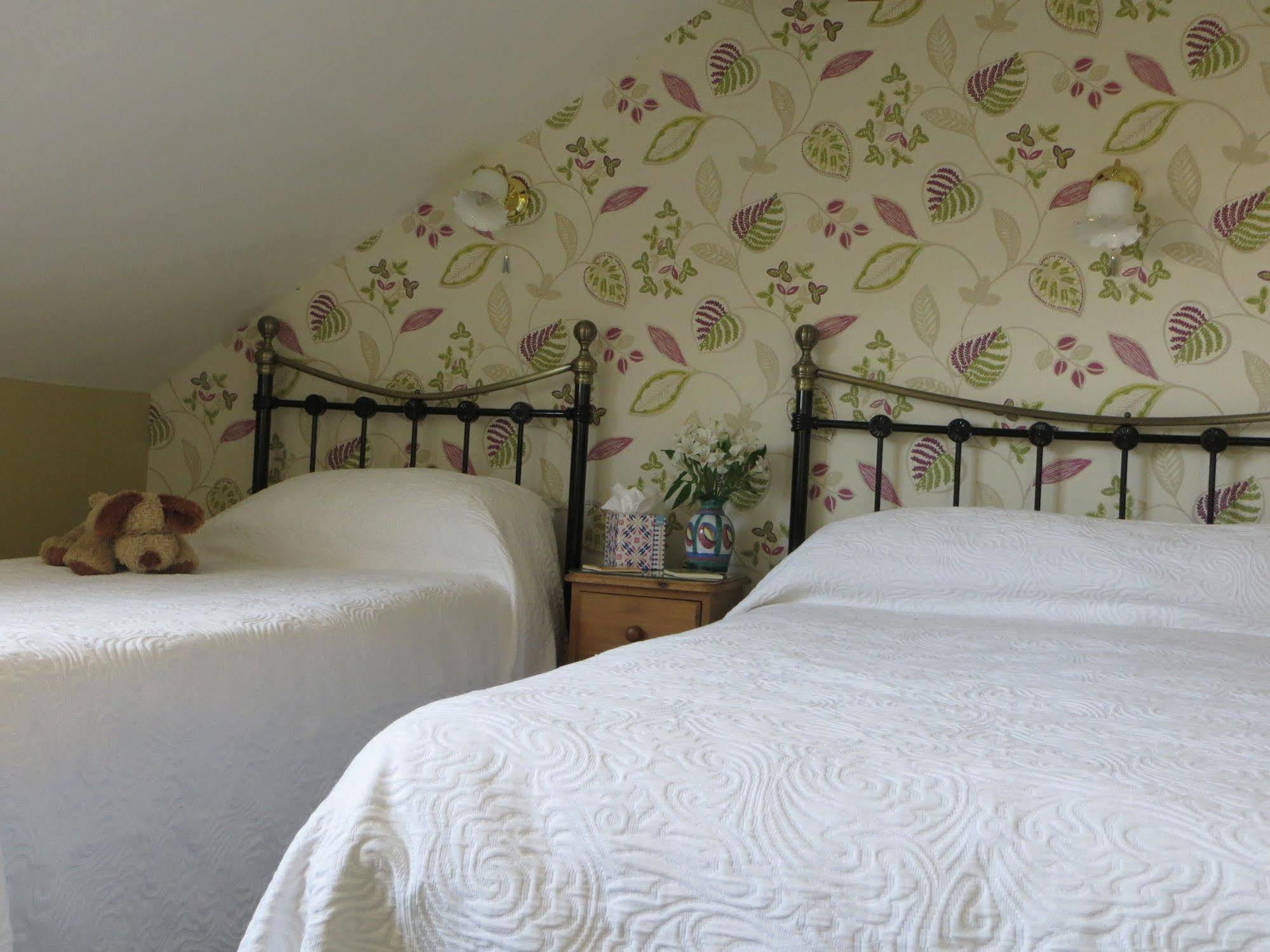 Large Double or Twin Room