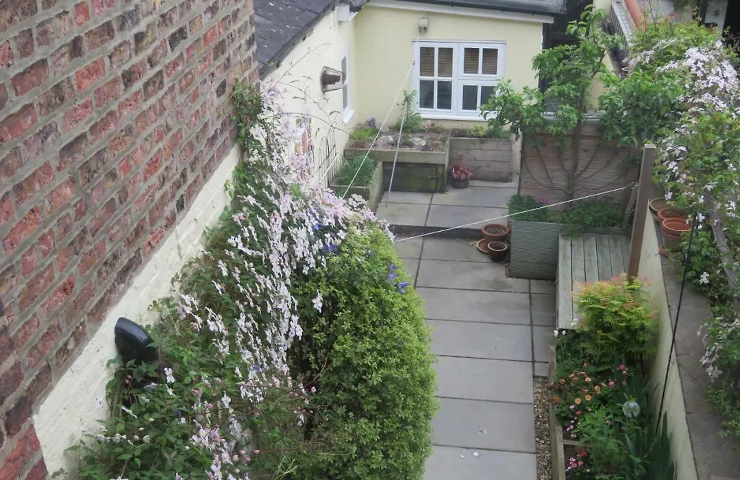 Avondale Guest House-1