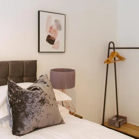 York Riverside Apartments-3