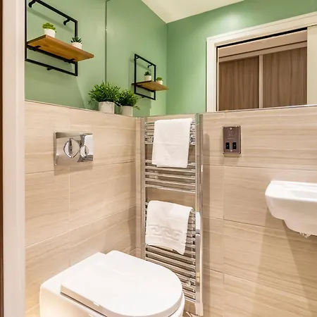 York Cocoa Suites - City Centre Apartments-3