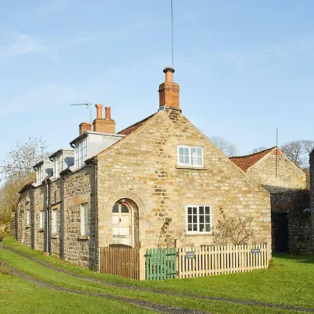 Host & Stay - Greengate Cottage-3